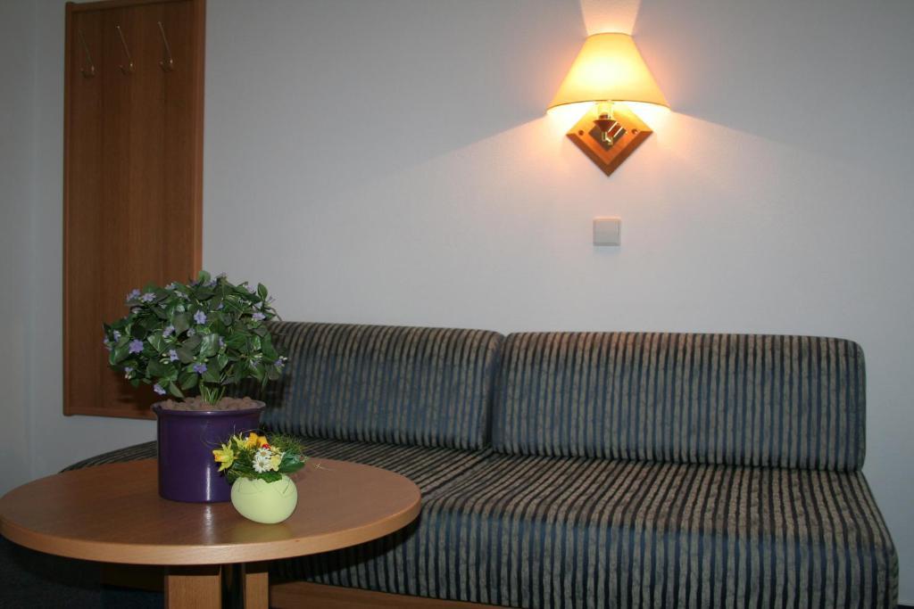 Tiptop Hotel Garni Pfauen 엔딩겐 객실 사진